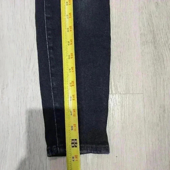 Good American Jeans Women's Distressed Skinny Black Size 2/26 - Picture 2 of 7